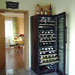 Affittacamere Wein- Und Gaestehaus Genetsch