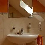 Wein- Und Gaestehaus Genetsch 3*