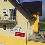 Affittacamere Wein- Und Gaestehaus Genetsch Lieser