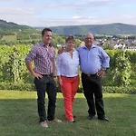 Affittacamere Wein- Und Gaestehaus Genetsch Lieser