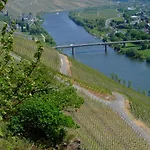Affittacamere Wein- Und Gaestehaus Genetsch