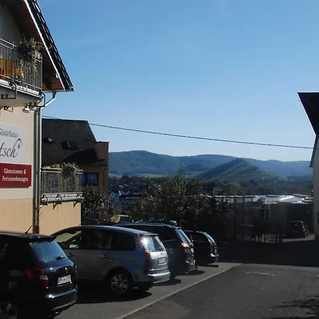 Wein- Und Gaestehaus Genetsch ゲストハウス 3*