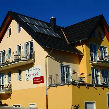 Wein- Und Gaestehaus Genetsch Pensión Lieser