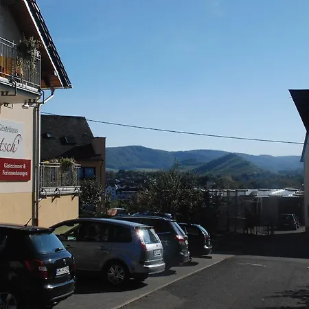 Wein- Und Gaestehaus Genetsch Lieser