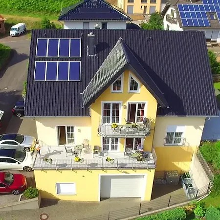 Pensión Wein- Und Gaestehaus Genetsch 3*