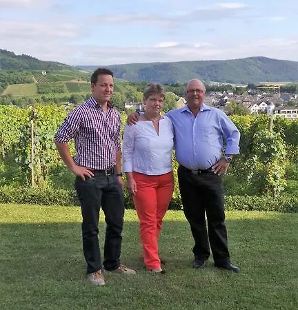 ゲストハウス Wein- Und Gaestehaus Genetsch リーザー