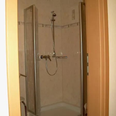 Wein- Und Gaestehaus Genetsch ゲストハウス 3*