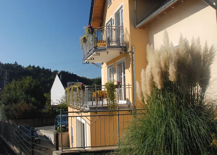 Wein- Und Gaestehaus Genetsch Pensión