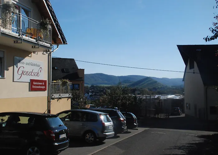 Wein- Und Gaestehaus Genetsch ゲストハウス 3*