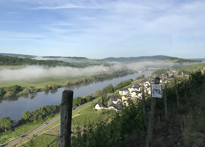 Wein- Und Gaestehaus Genetsch リーザー