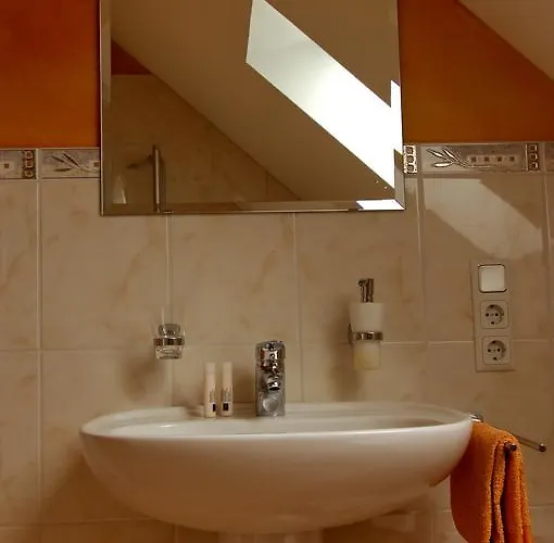 Pensión Wein- Und Gaestehaus Genetsch 3*