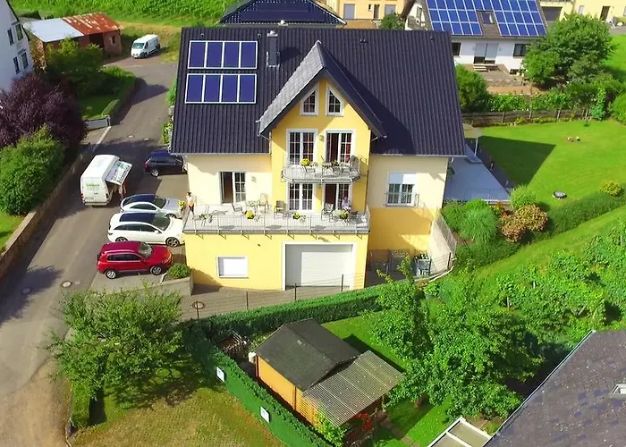 Pensión Wein- Und Gaestehaus Genetsch 3*