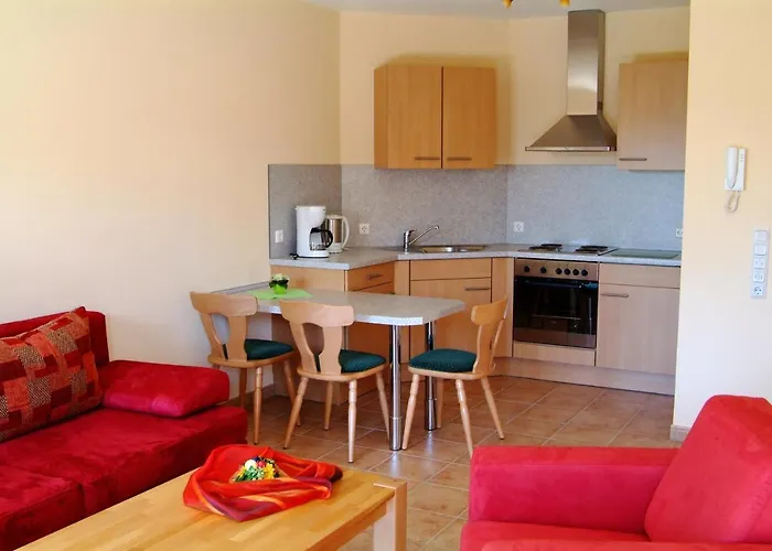 Wein- Und Gaestehaus Genetsch 3* リーザー