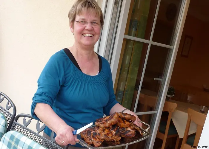 招待所 Wein- Und Gaestehaus Genetsch 利塞尔