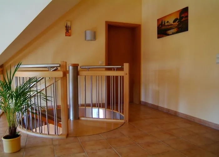 Wein- Und Gaestehaus Genetsch リーザー