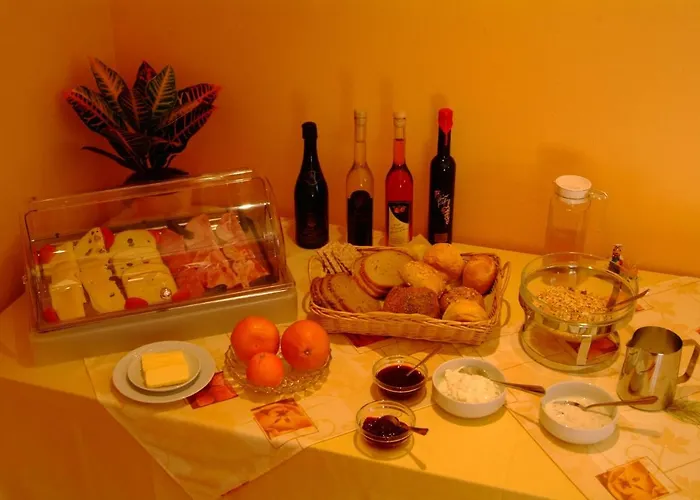 Wein- Und Gaestehaus Genetsch Pensión 3*